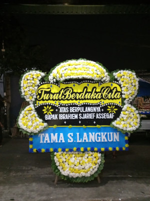 Papan Bunga Duka di Gondangwayang